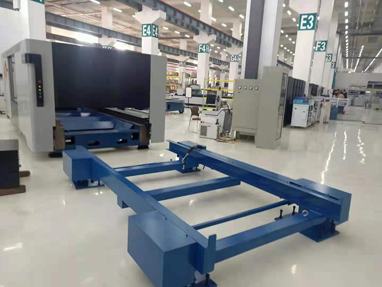 激光(guang)交換平(píng)台